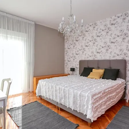 Hacienda Mia With Pool,Bbq,Free Parking Zadar