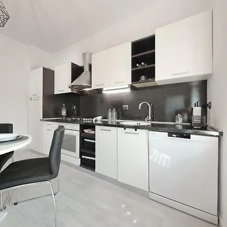 Hacienda Mia With Pool,Bbq,Free Parking *