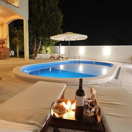 Hacienda Mia With Pool,Bbq,Free Parking