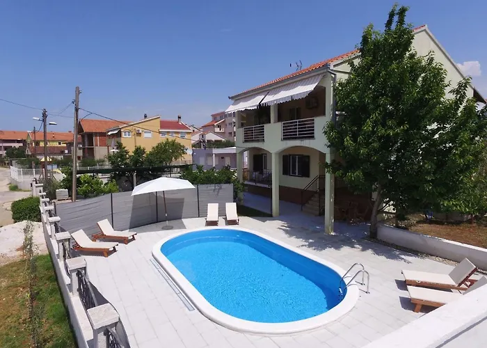 Hacienda Mia With Pool,bbq,free Parking Zadar
