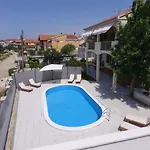 Holiday home Hacienda Mia With Pool,Bbq,Free Parking Zadar