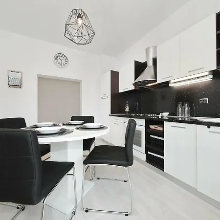 Hacienda Mia With Pool,Bbq,Free Parking Holiday home Zadar