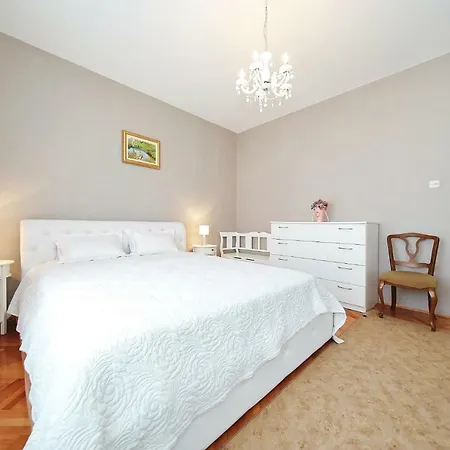 Hacienda Mia With Pool,bbq,free Parking 度假居 *