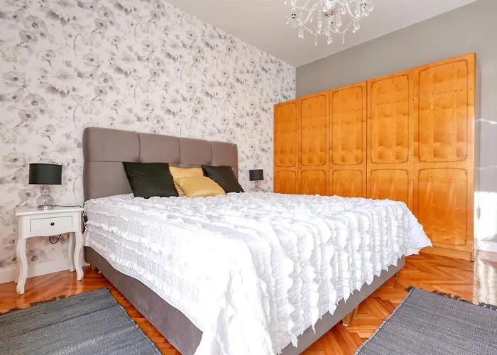 Hacienda Mia With Pool,bbq,free Parking