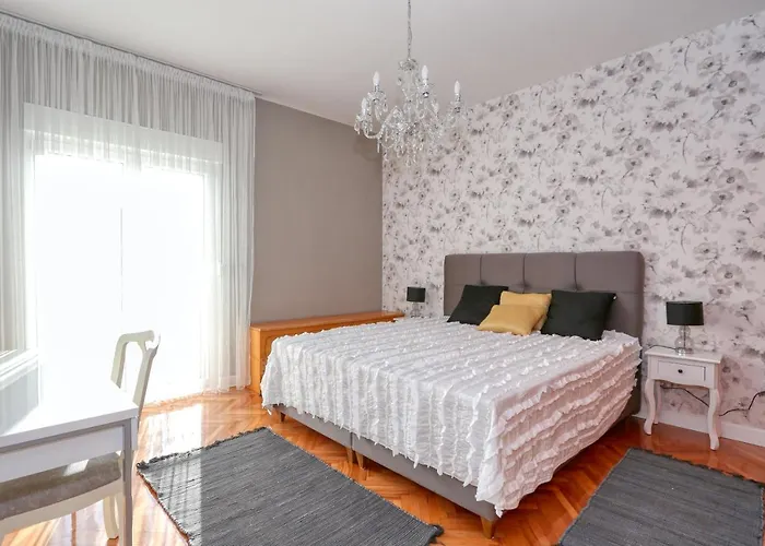 Hacienda Mia With Pool,bbq,free Parking ザダル