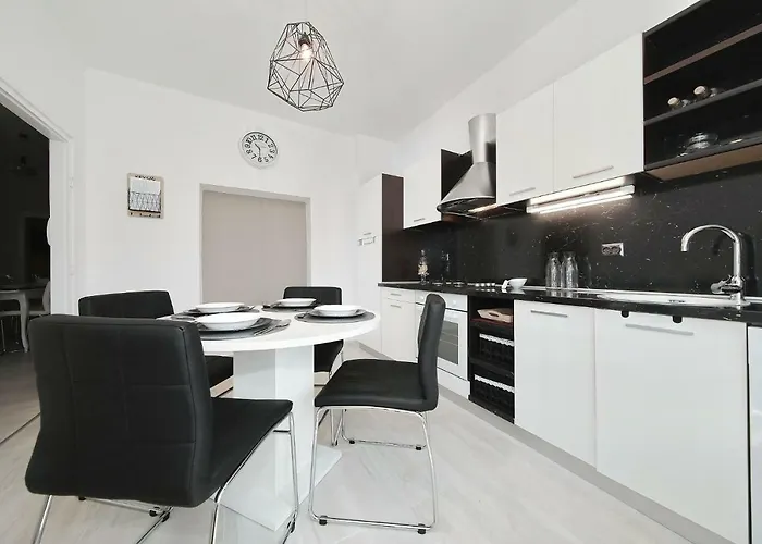 Hacienda Mia With Pool,bbq,free Parking 別荘 ザダル